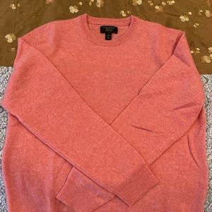 Macy’s Club Room 100% Cashmere Salmon Pink Crew Neck Sweater, size Small